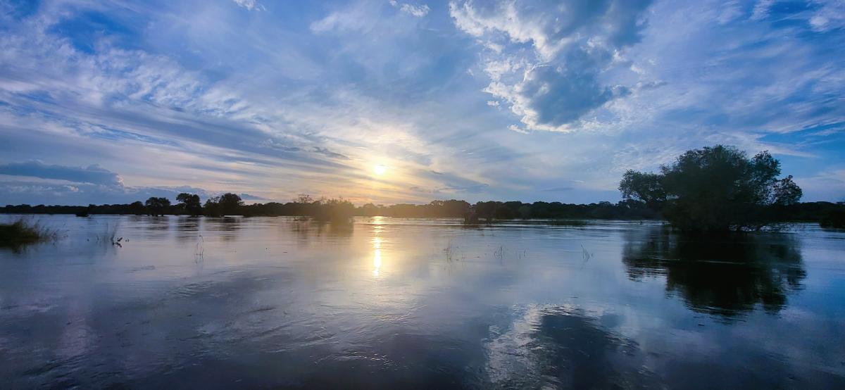 Solnedgang på Zambezi-elven   |    Foto:  Wenche - La'mme 