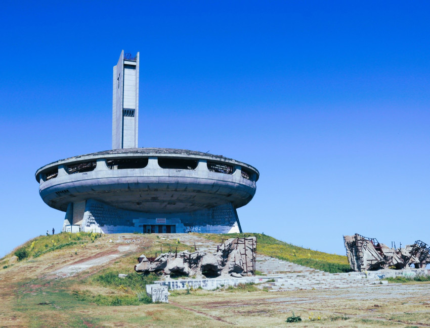 Buzludzha, kommunistmonumentet bygd i 1981 - Bulgaria