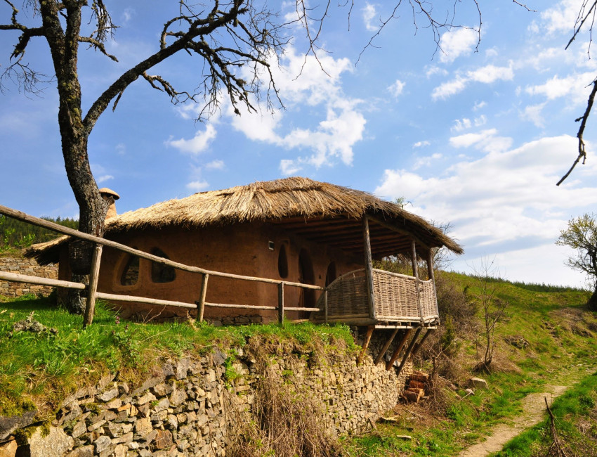 Landsbyen Leshten i Rodopi-fjellene - Bulgaria